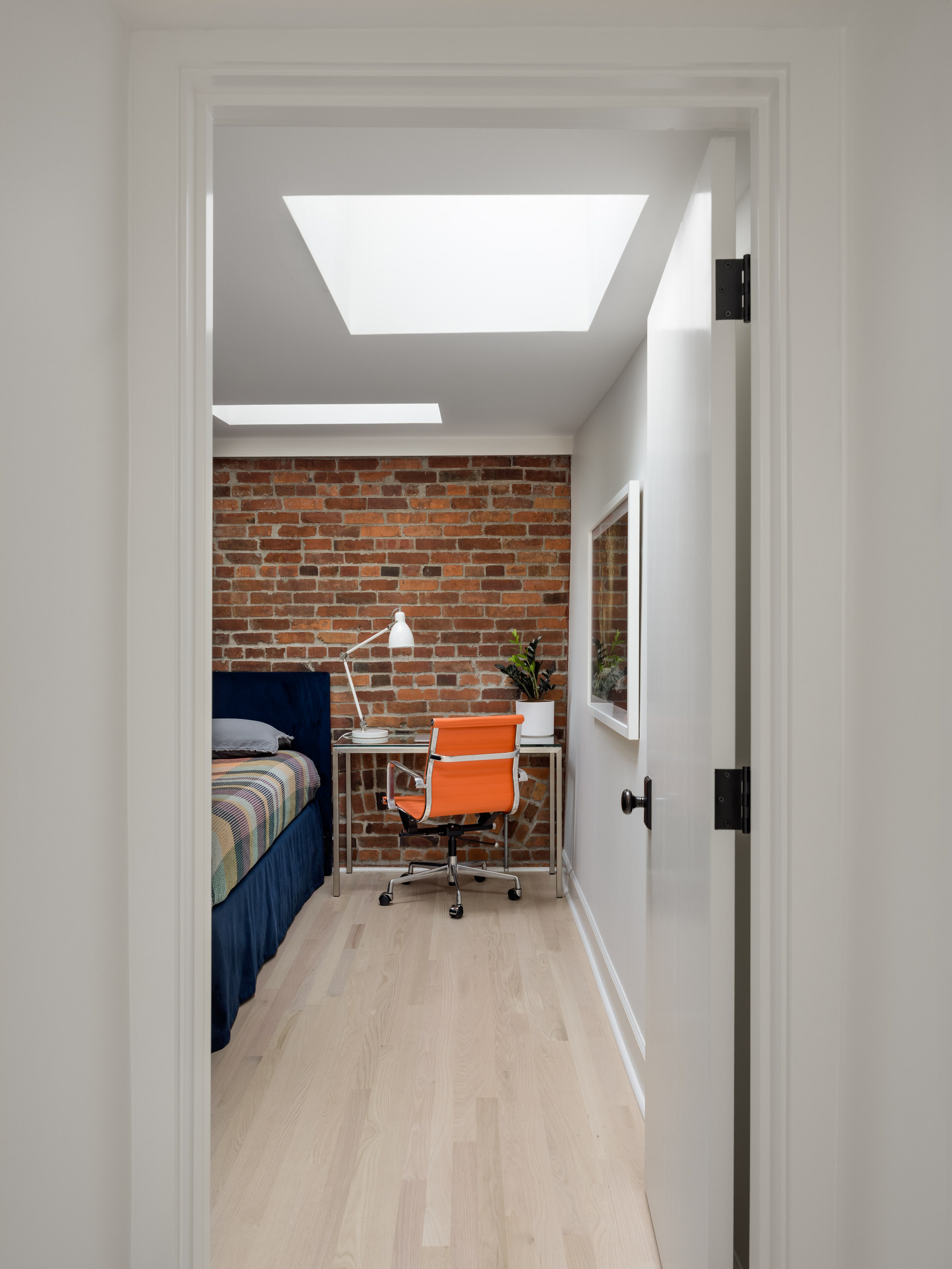 Post Alley Condo gallery 4